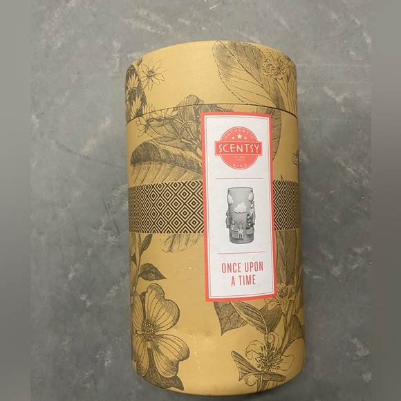 Once Upon A Time Scentsy Diffuser Shade - Picture 4 of 7